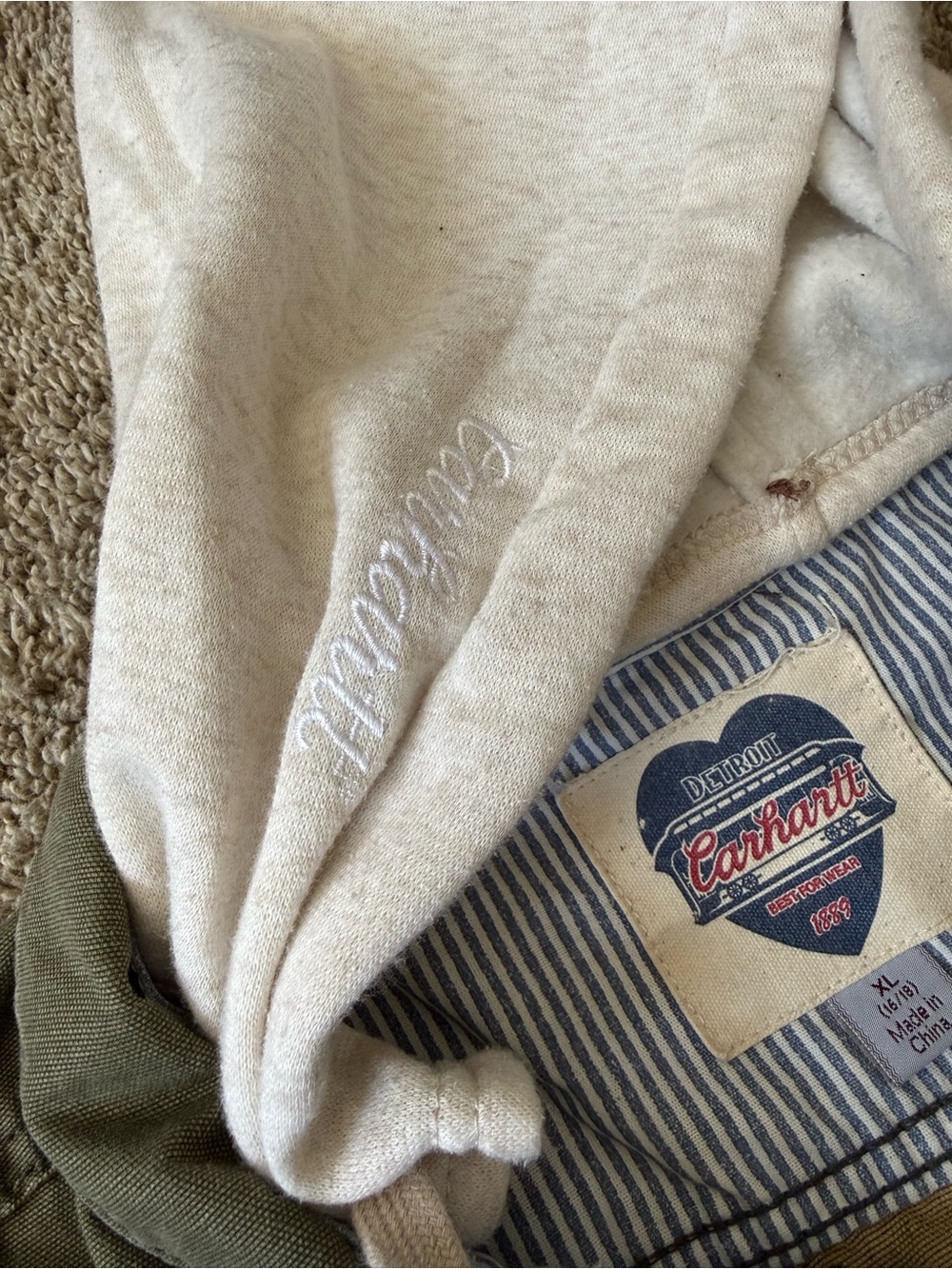 Carhartt Olive Green Hooded Work Vest - Picture 4 of 6